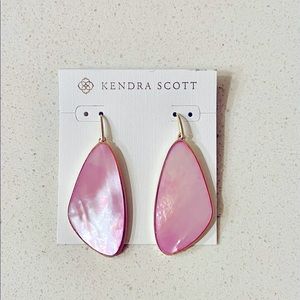 NWT Kendra Scott Mckenna Drop Earrings